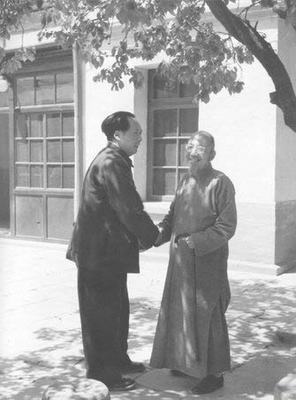 老照片：1949年，毛泽东在香山双清别墅会见柳亚子。