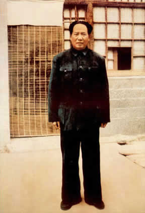 老照片：1945年毛泽东在延安