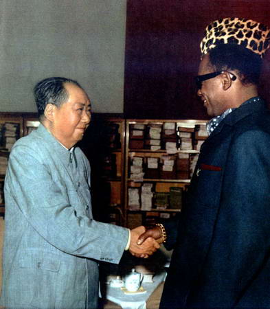 老照片：1973年，毛泽东与扎伊尔总统蒙博托亲