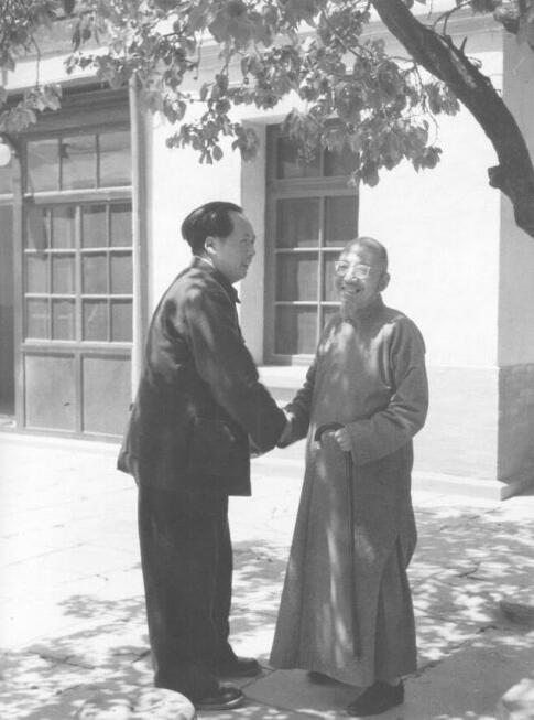 老照片：1949年初，毛主席在香山双清别墅会见柳亚子。