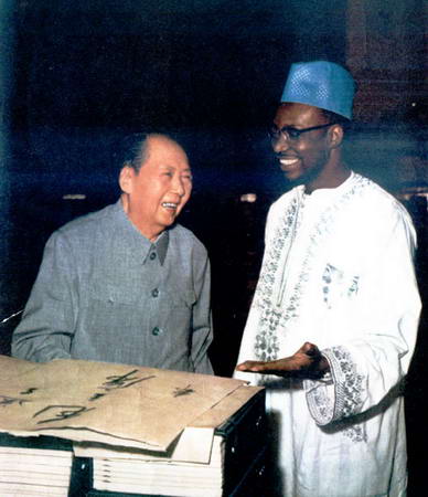 老照片：1973年6月，毛泽东与马里共和国总理